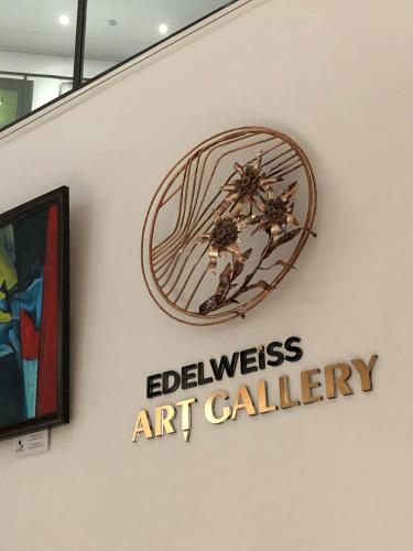 edelweiss art hotel