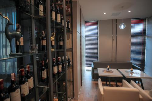 edelweiss art hotel