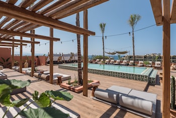 the syntopia hotel