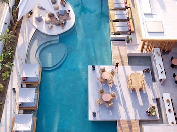 The Syntopia Hotel,,4 star