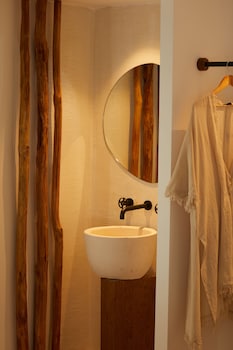 the syntopia hotel