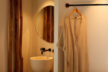 the syntopia hotel