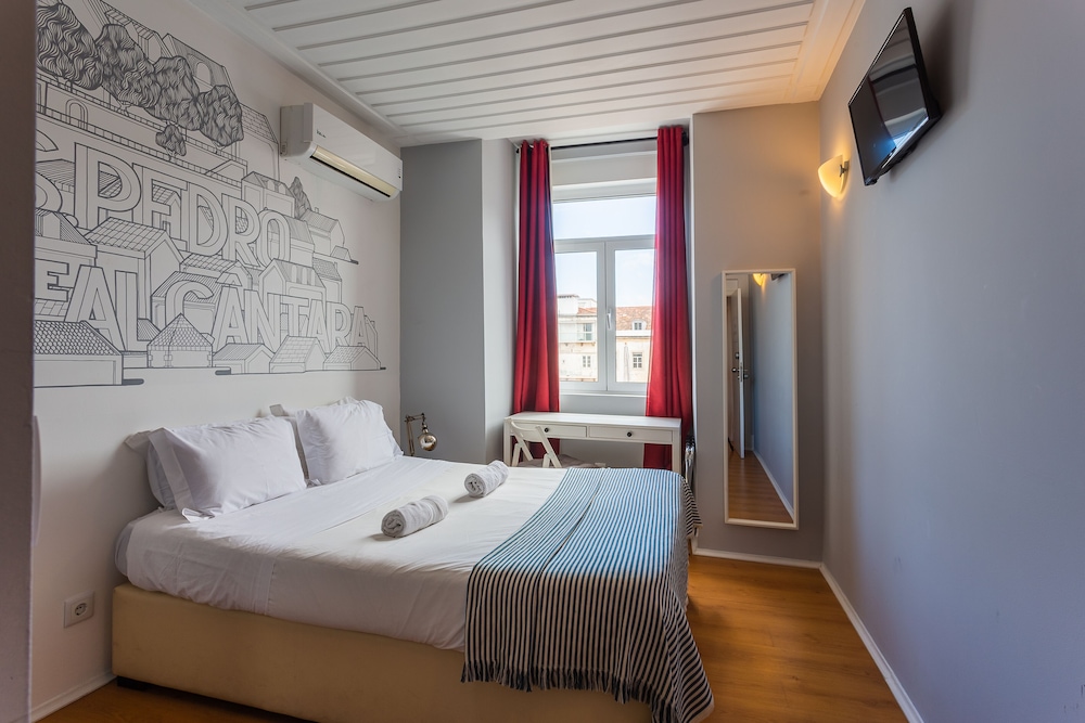 lisbon check in guesthouse