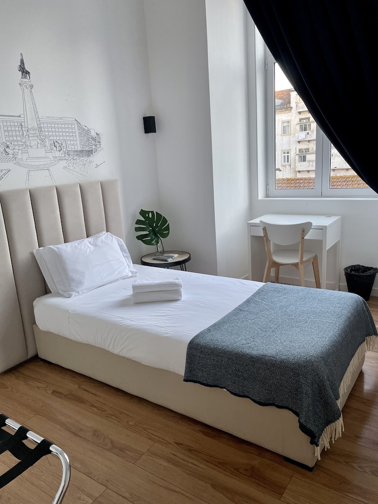 lisbon check in guesthouse