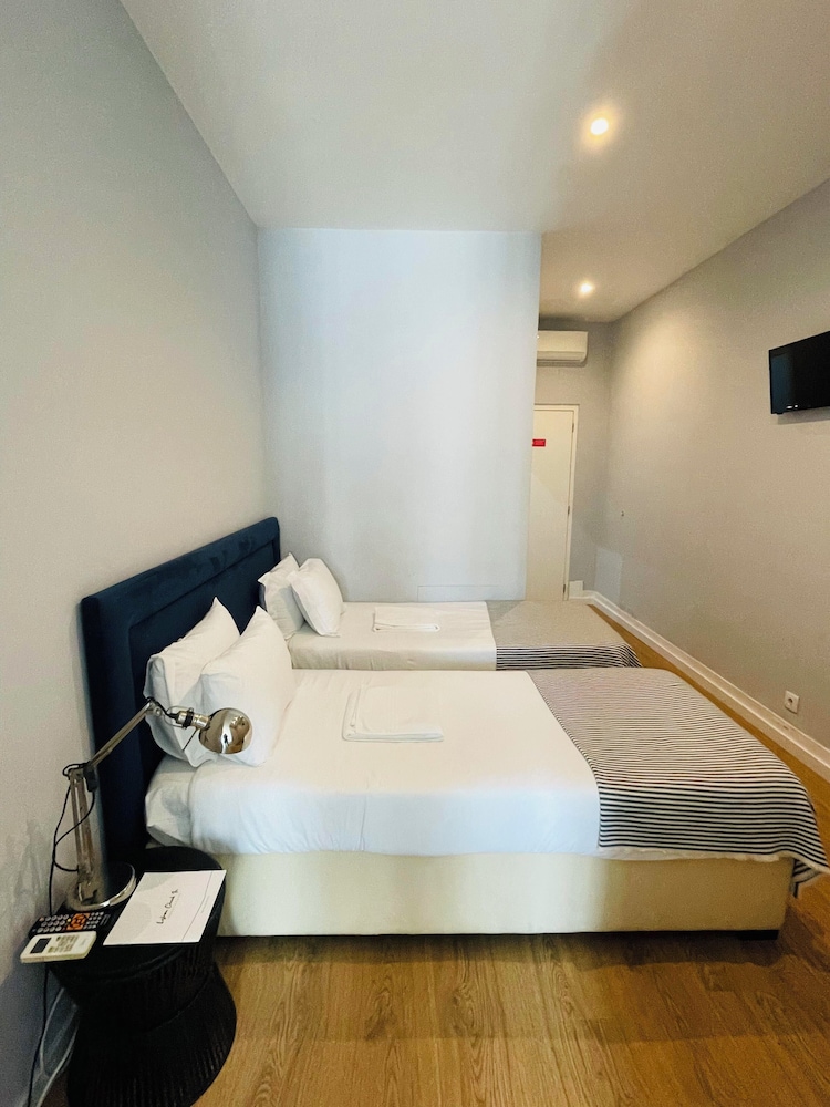 lisbon check in guesthouse