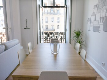 lisbon check in guesthouse