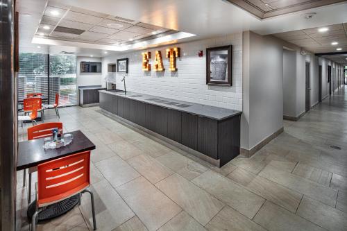 holiday inn atlanta northlake by ihg