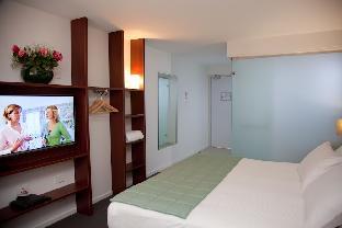 grand hotel wyong