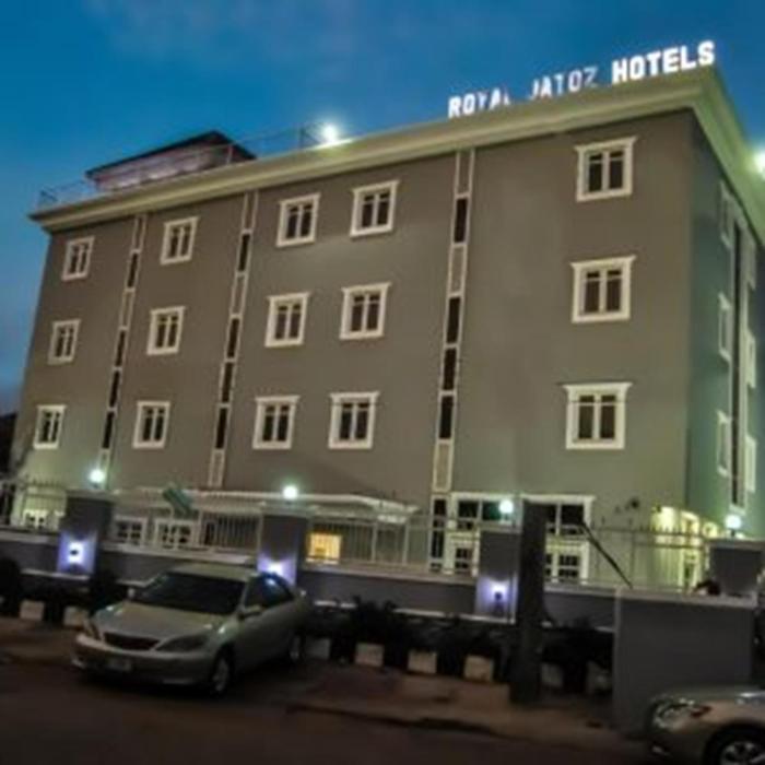royal jatoz hotel and suites