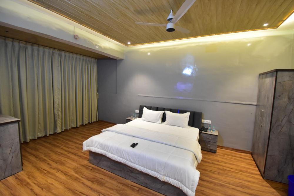 evergreen hotel