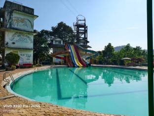 green hills resort