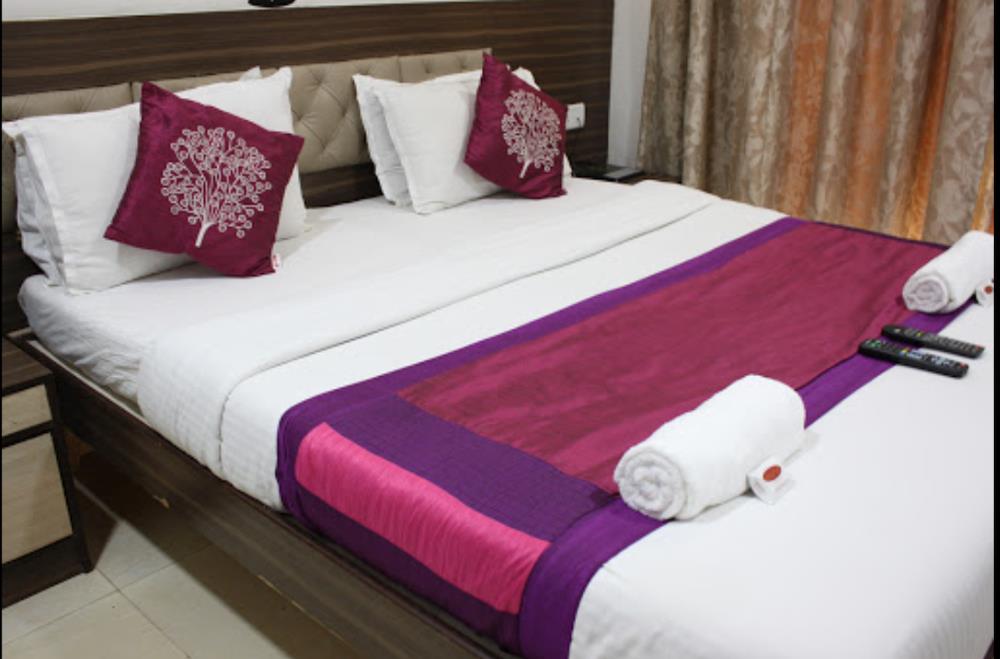 hotel shelter palace