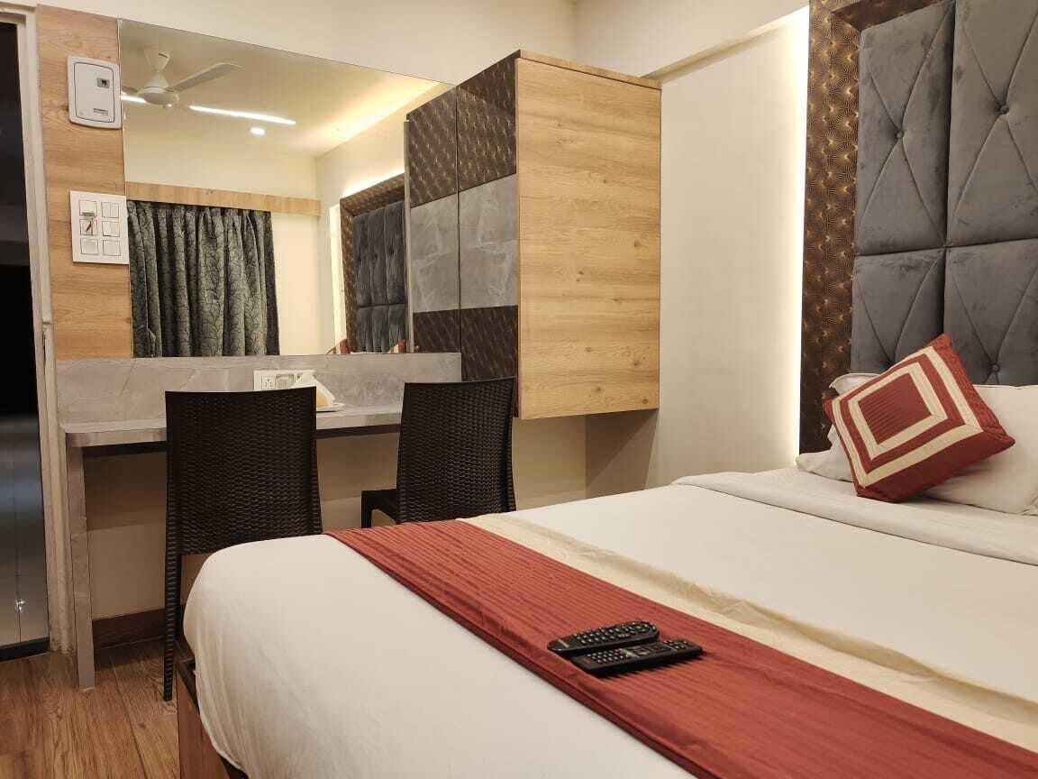 hotel shelter palace