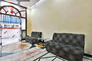 hotel shelter palace