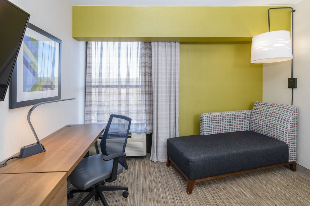 holiday inn express southington by ihg