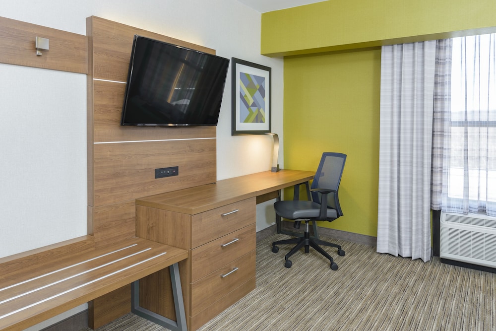 holiday inn express southington by ihg