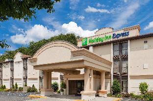 holiday inn express southington by ihg