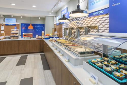 holiday inn express southington by ihg