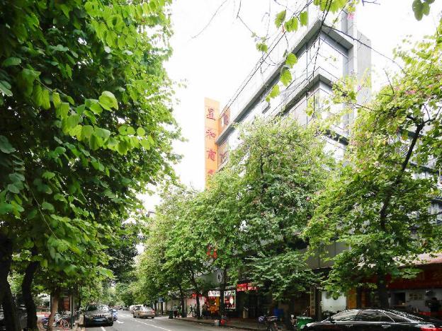 xinghe business hotel railway station and yuexiu park branch