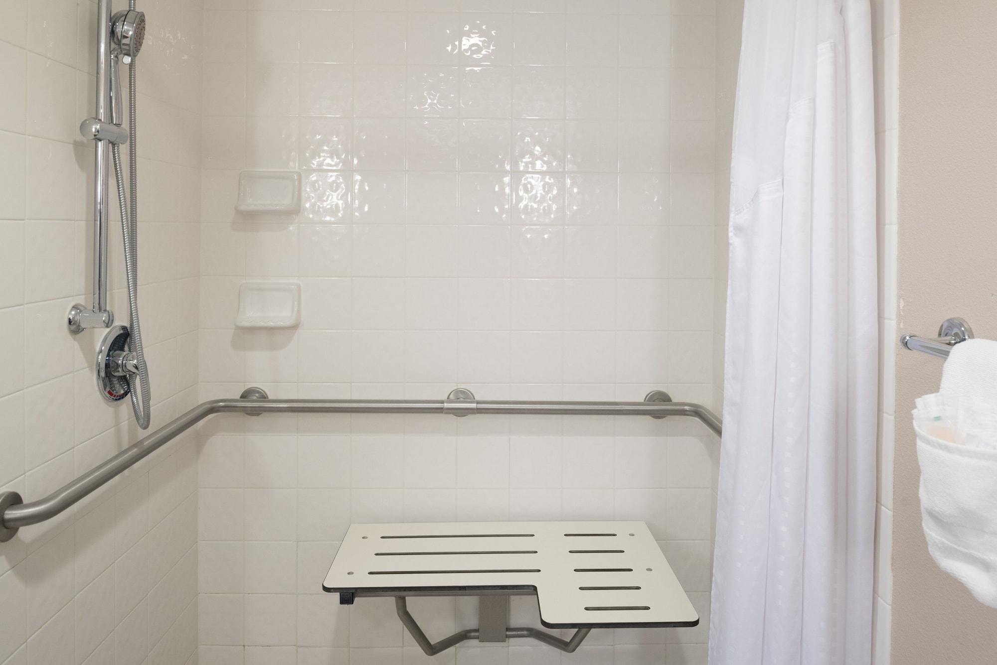 holiday inn express spokane airport by ihg
