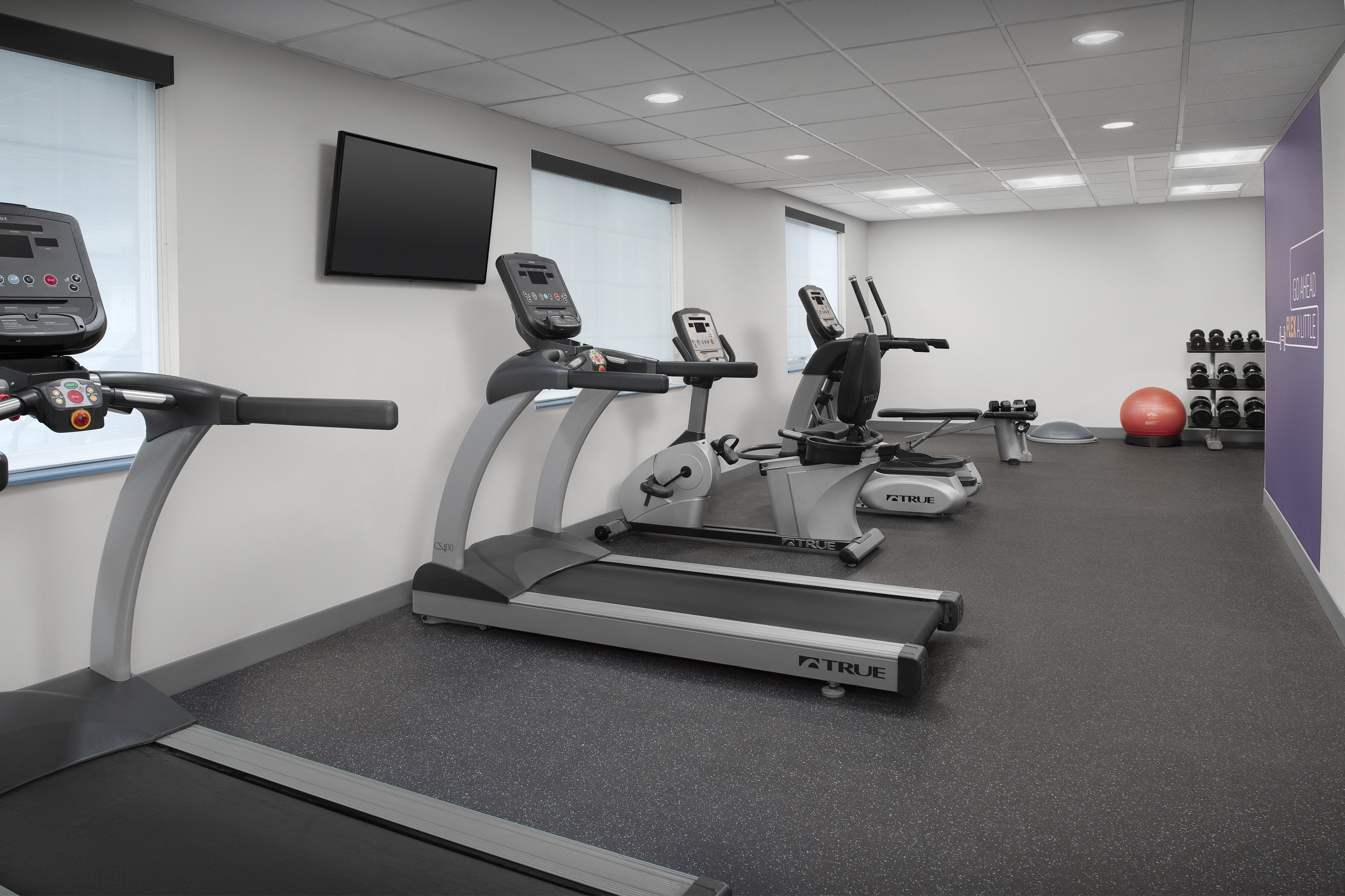 holiday inn express spokane airport by ihg