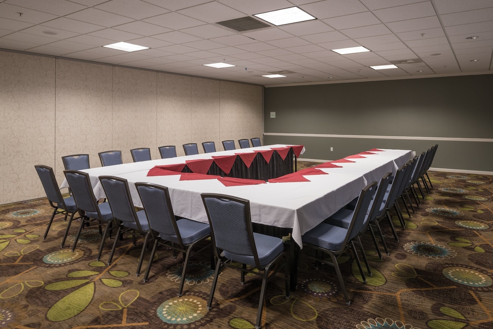 holiday inn express spokane airport by ihg