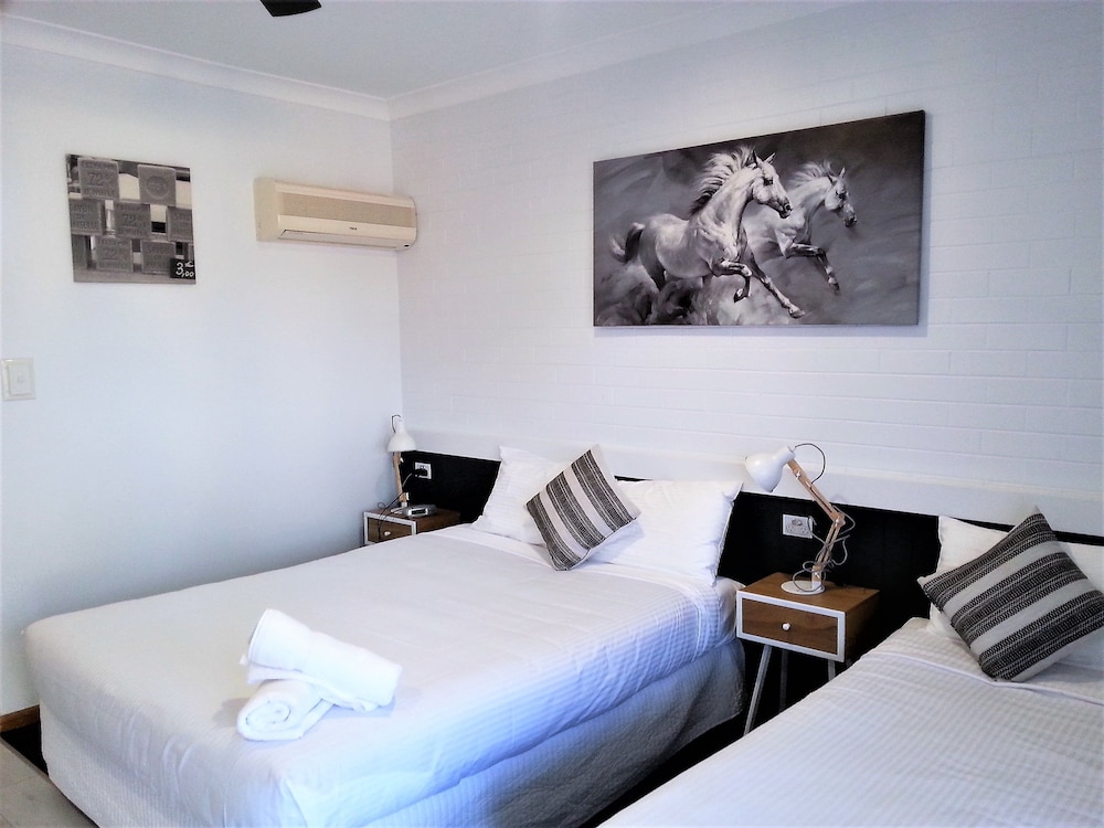 kurri motor inn