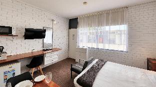 sun centre motel