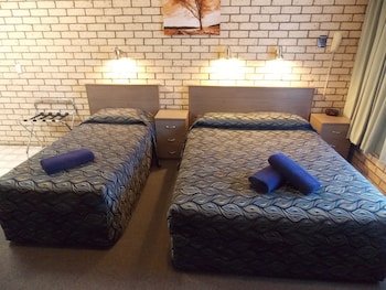 Cowra Crest Motel,Cowra>>Bathurst,4 star