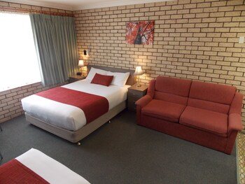 Cowra Crest Motel,Cowra>>Bathurst,4 star