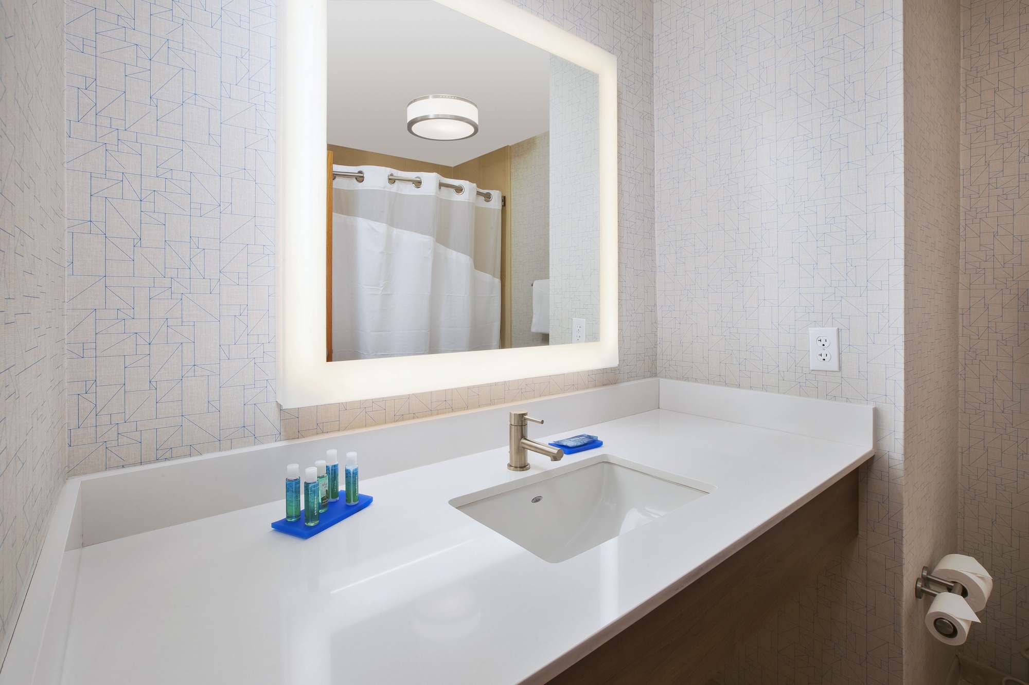 holiday inn express hotel and suites auburn hills by ihg