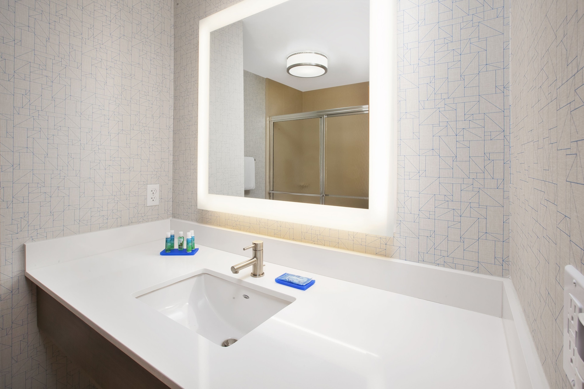 holiday inn express hotel and suites auburn hills by ihg