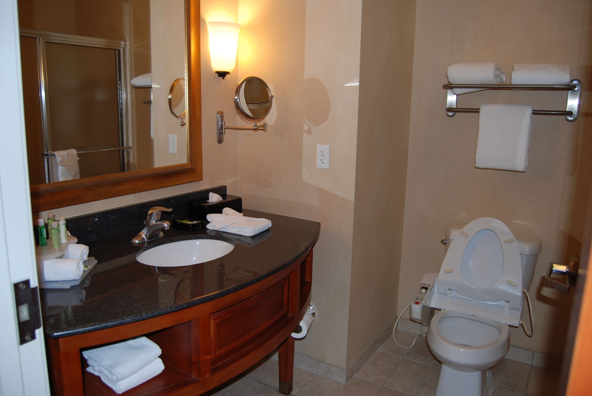 holiday inn express hotel and suites auburn hills by ihg