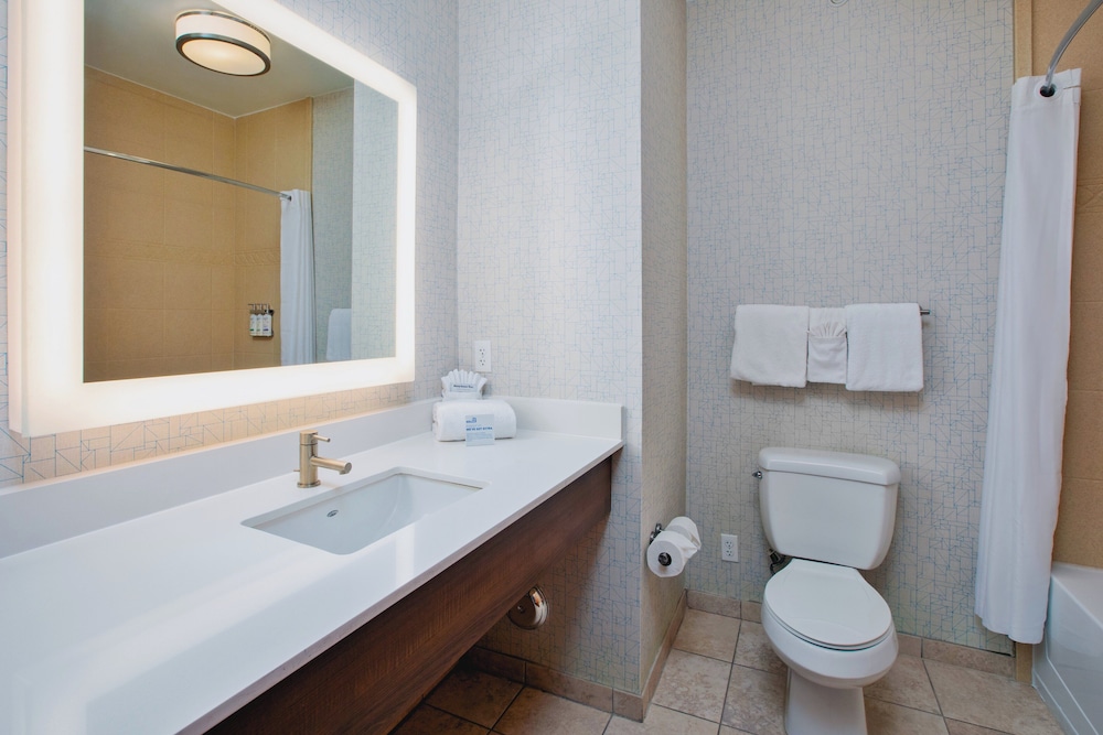 holiday inn express hotel and suites auburn hills by ihg