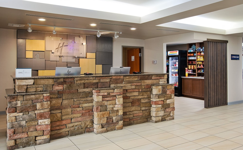 holiday inn express hotel and suites auburn hills by ihg