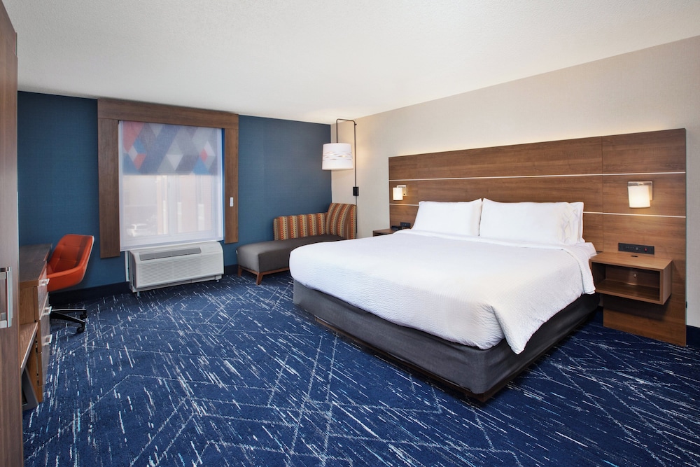 holiday inn express hotel and suites auburn hills by ihg