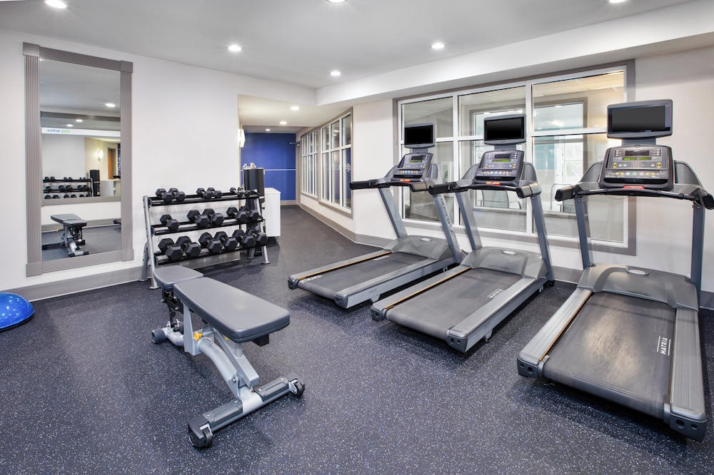 holiday inn express hotel and suites auburn hills by ihg