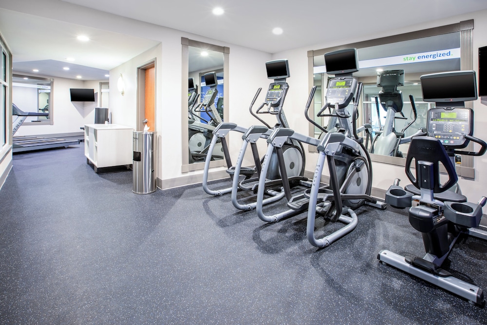 holiday inn express hotel and suites auburn hills by ihg