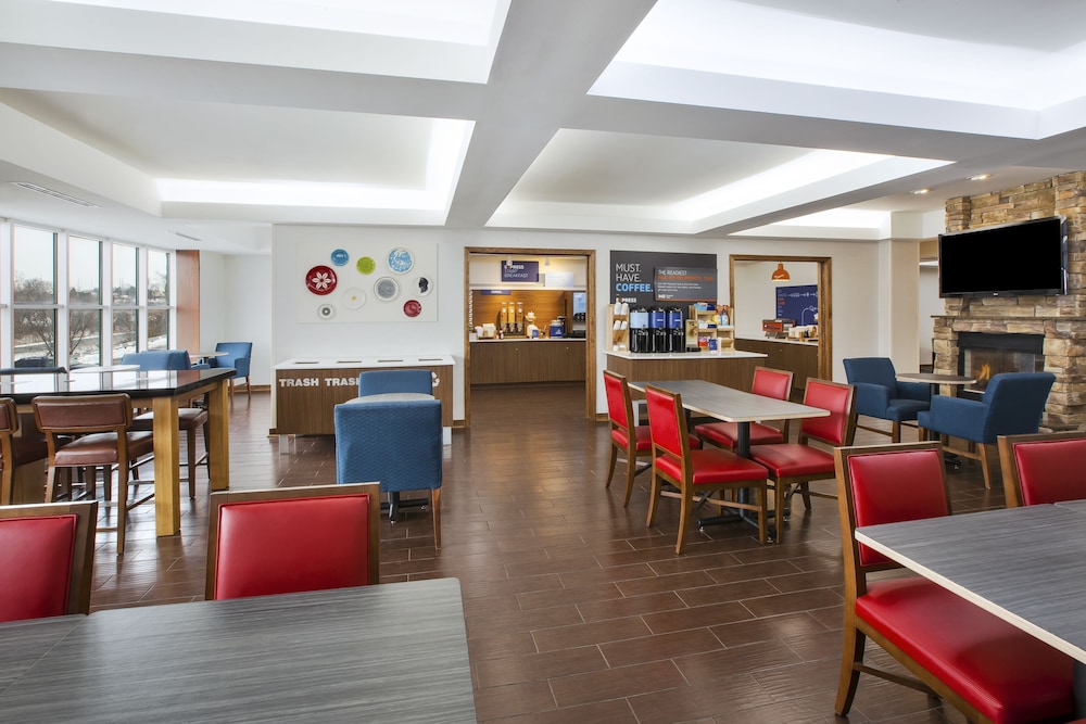 holiday inn express hotel and suites auburn hills by ihg