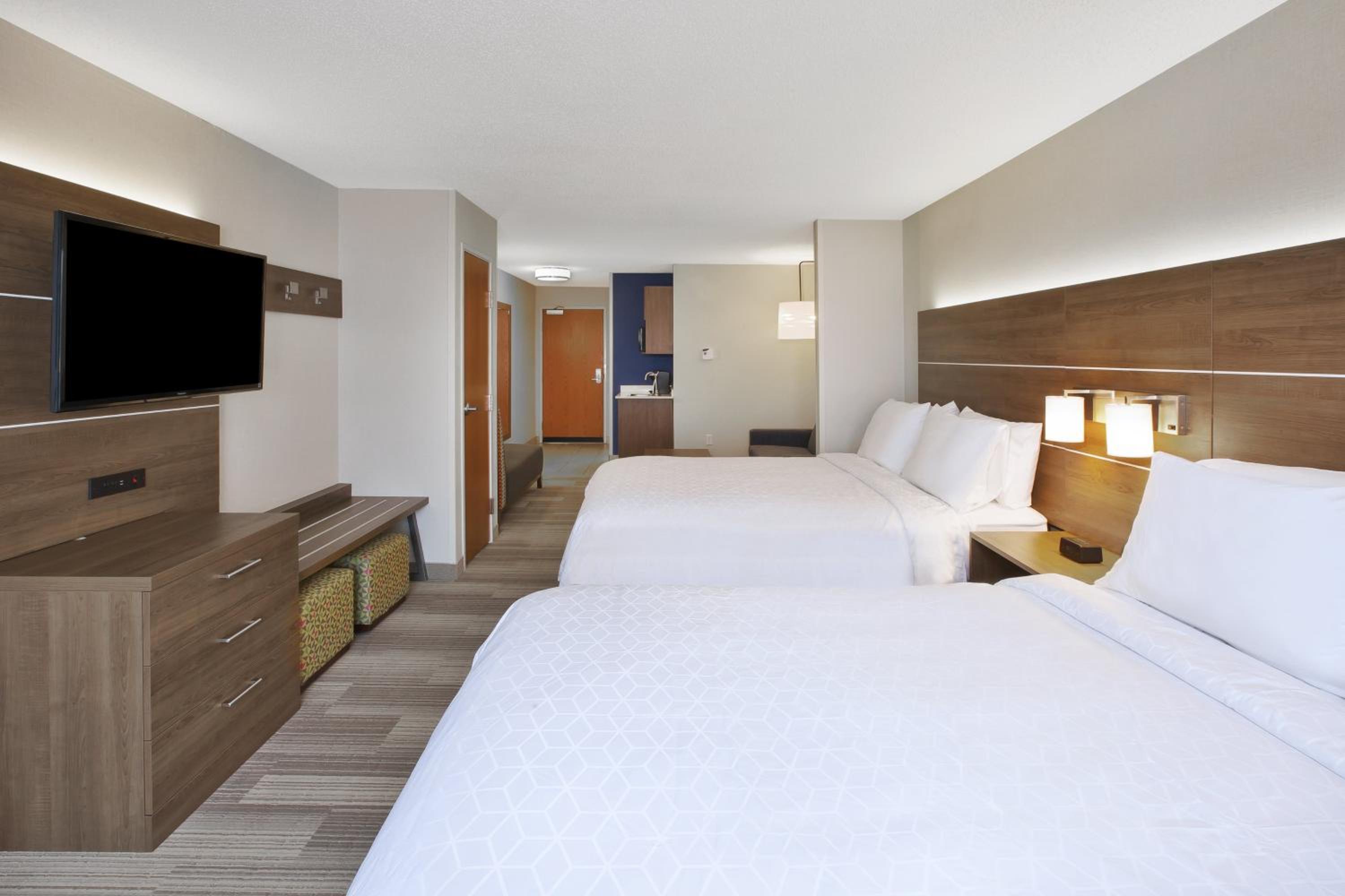 holiday inn express hotel and suites auburn hills by ihg