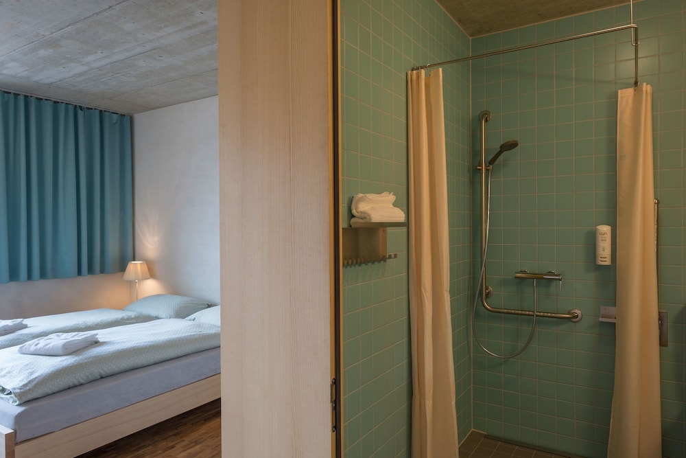 youth hostel saanen gstaad