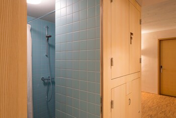 youth hostel saanen gstaad