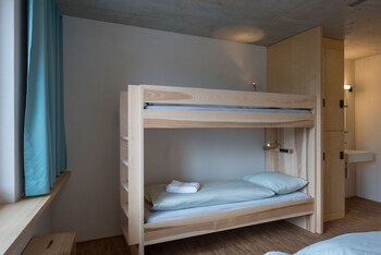 youth hostel saanen gstaad