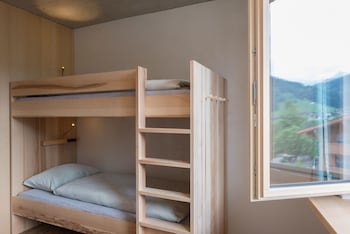 youth hostel saanen gstaad