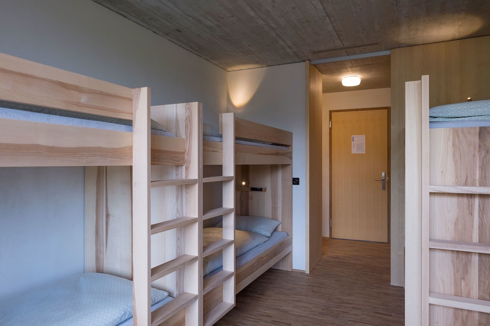 youth hostel saanen gstaad