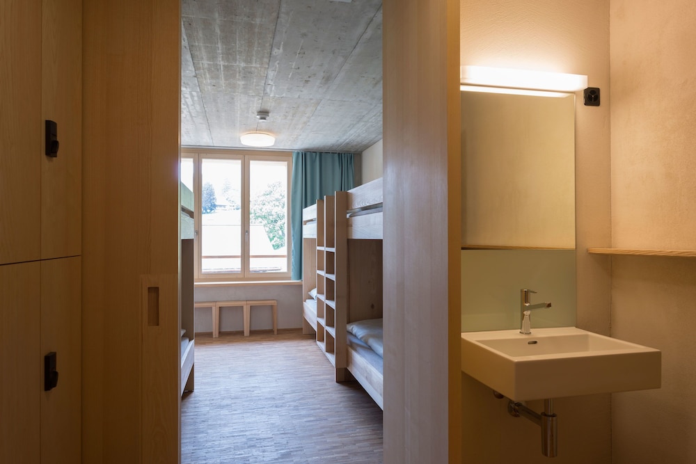 youth hostel saanen gstaad