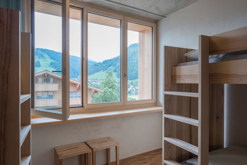 youth hostel saanen gstaad