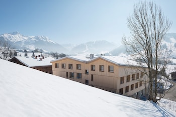 youth hostel saanen gstaad