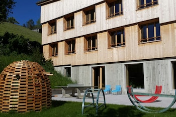 youth hostel saanen gstaad