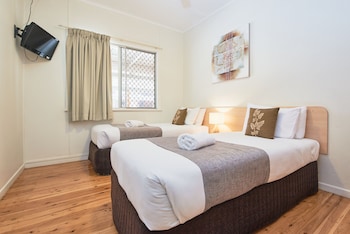 ruthven street motor inn